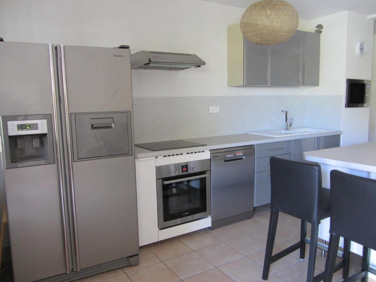 Appartement Les Cigales Rez De Jardin A 10Mn Des Plus Belles Plages Hyères Buitenkant foto