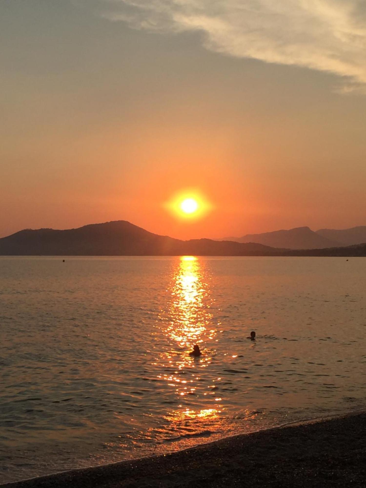 Appartement Les Cigales Rez De Jardin A 10Mn Des Plus Belles Plages Hyères Buitenkant foto